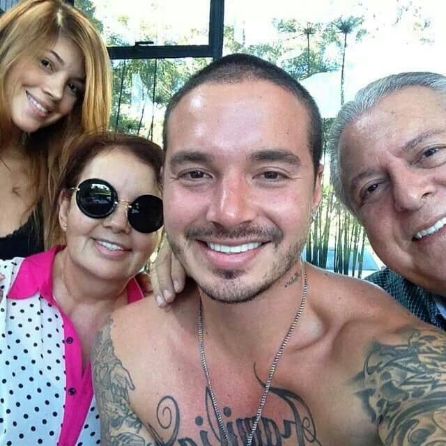 La familia de J Balvin.