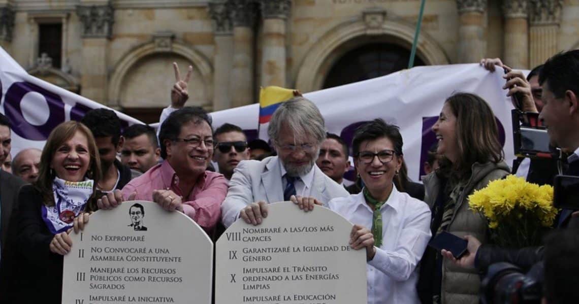 Los 12 mandamientos que tuvo que firmar Petro para conseguir el voto de Mockus y Claudia López
